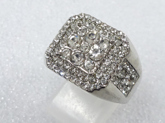 Japanese Kimono / Antique Accessories Metal